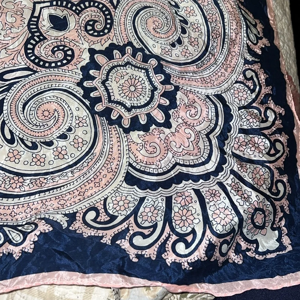Vintage Vera Neumann silk scarf Japan 28” square